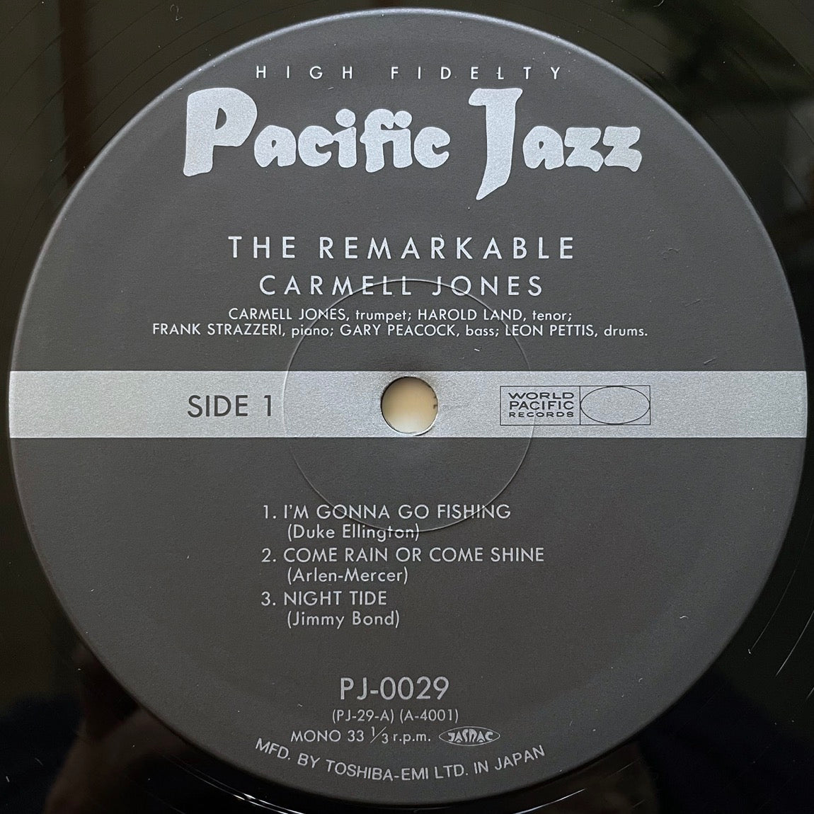 CARMELL JONES / REMARKABLE on PACIFIC JAZZ - Japan LP PJ-0029